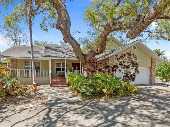 4074 Redbird Cir, Sarasota, FL 34231