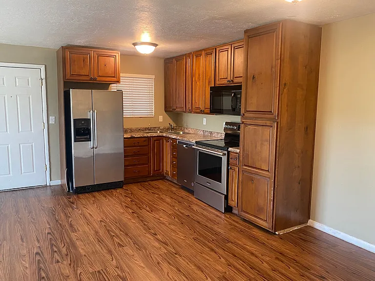 2640 W 3800 S — Photo 39
