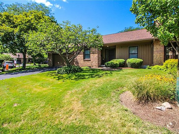 2nd image of 58 Great Wood Cir