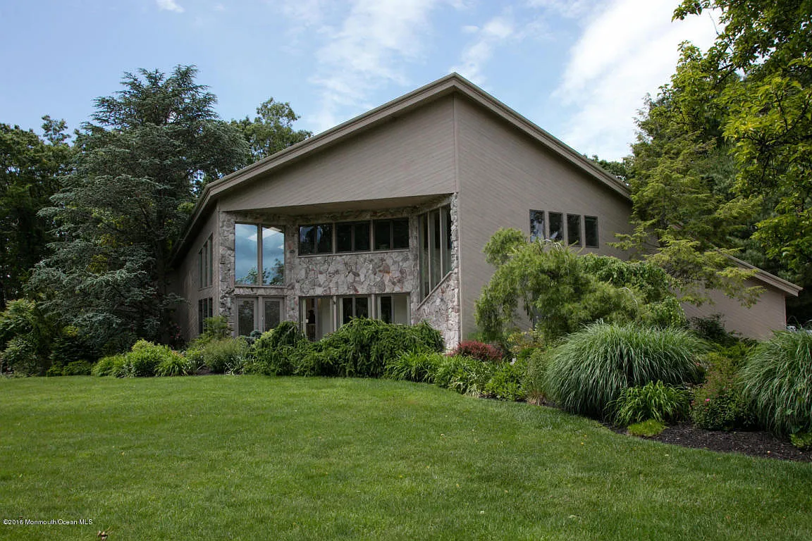 1811 Celeste Dr photo 1