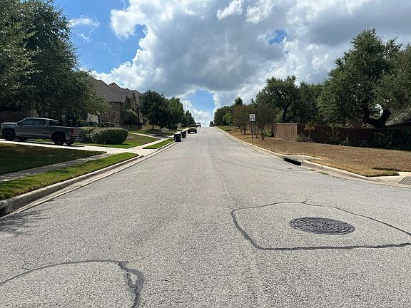 4th image of 540 Aspen Dr