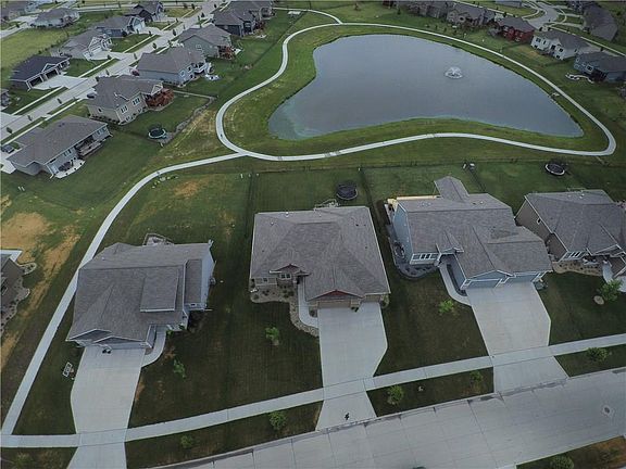 3rd image of 2903 NW Sharmin Dr
