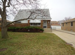 7452 W Lawler Ave, Niles, IL 60714