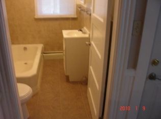 21 Daniels St APT A, Pawtucket, RI 02860