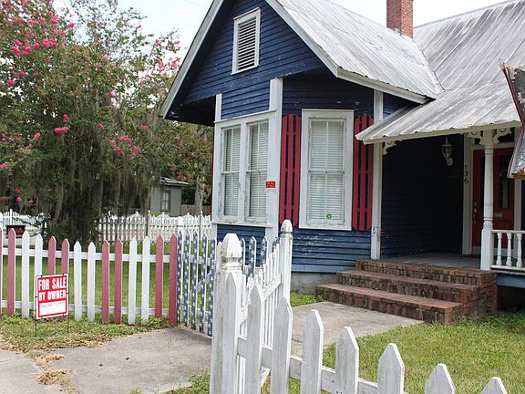 5th image of 136 SE Saint Johns St