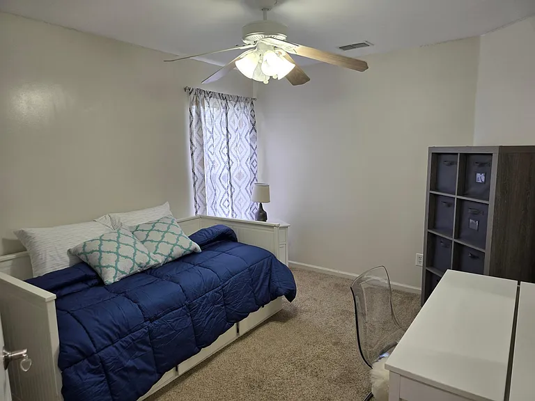 1652 Redstone Ct — Photo 44