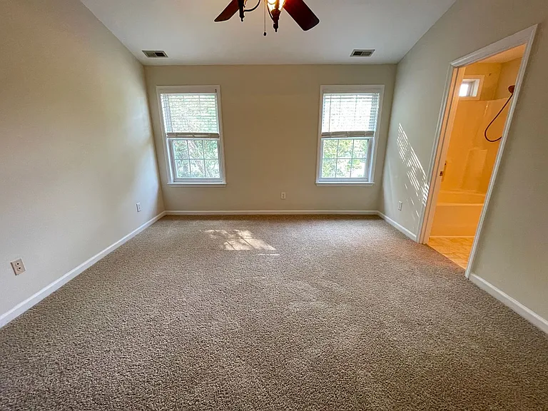 606 Ascott Way — Photo 27