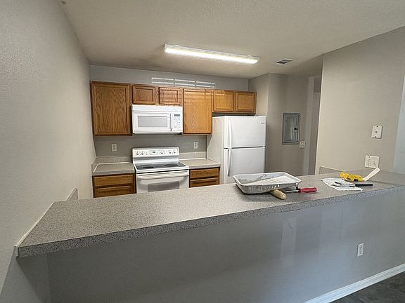 3rd image of 107 Masters Dr #102