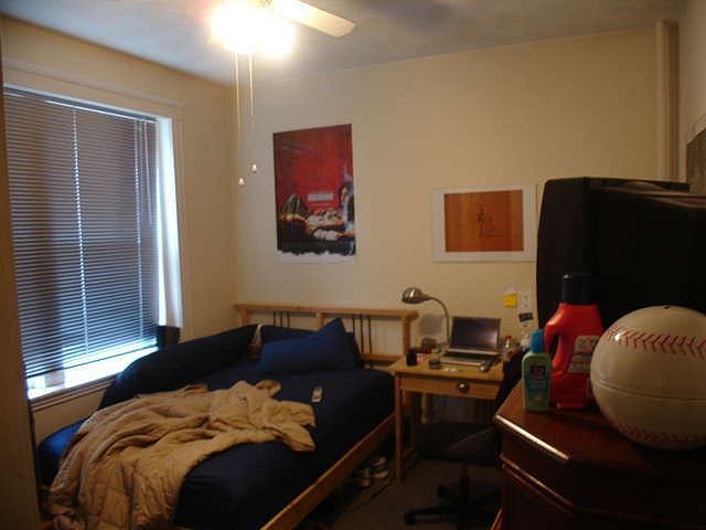 2nd image of 21 Sutherland Rd APT 9