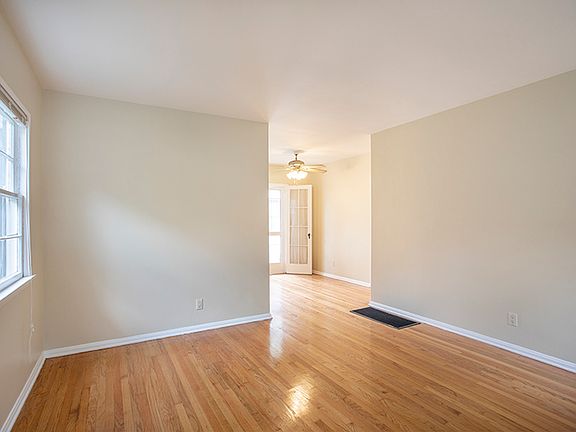 4th image of 1803 Huntington Dr
