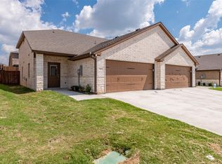 712 Rolling Terrace Cir, Granbury, TX 76049