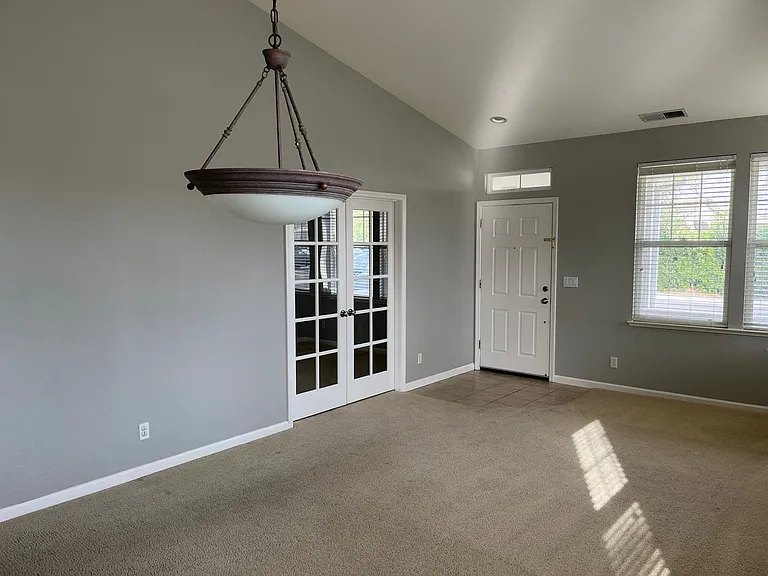 3064 Audubon Cir — Photo 4