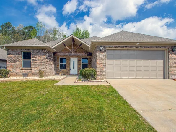 1100 Fox Chase Dr, Bryant, AR 72022