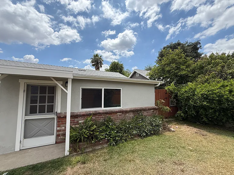 225 Valle Vista Ave — Photo 1