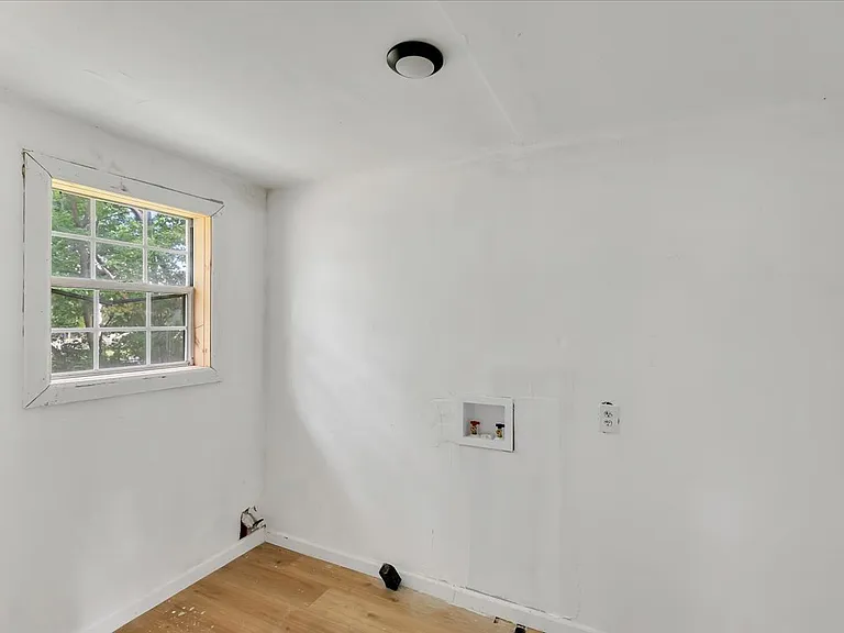 7 Clearwater St — Photo 8