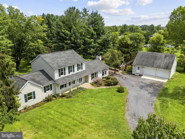 7296 Rectors Ln, Marshall, VA 20115