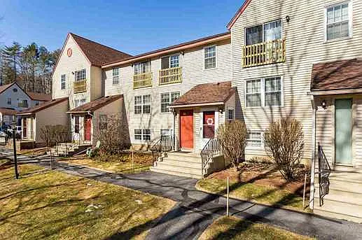 2 bed, 1.5 bath, 1280 sqft, $2,300 — Photo 2
