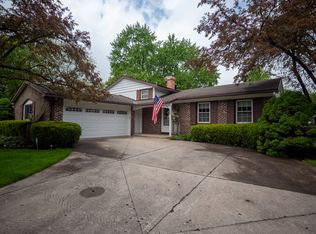 627 Burdick St, Libertyville, IL