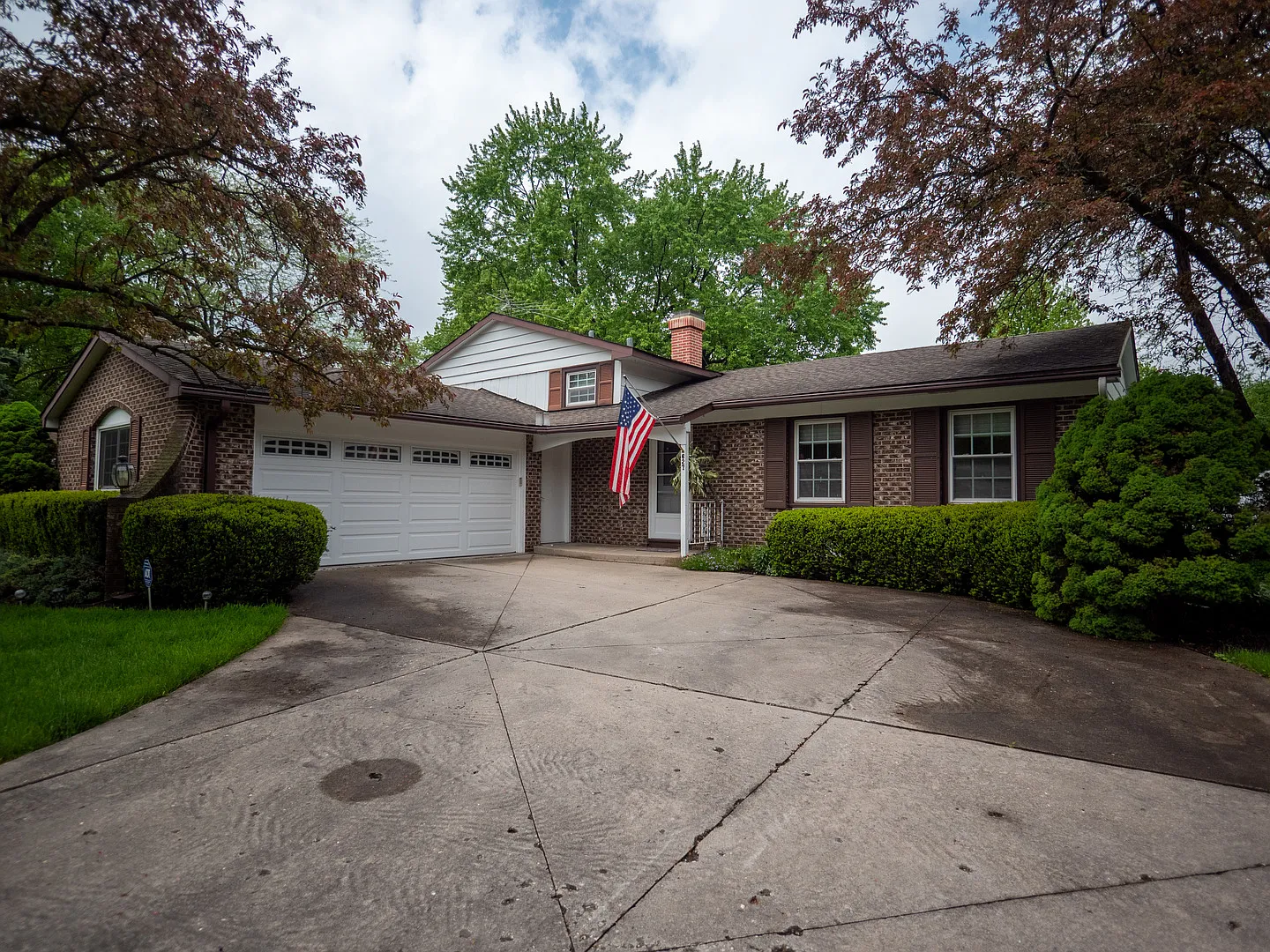 627 Burdick St photo 1