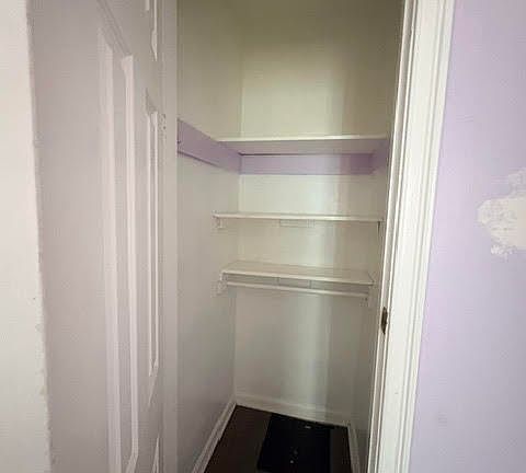 3rd image of 5338 W 119th St