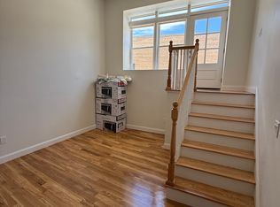 2 Blossom St, Fitchburg, MA 01420