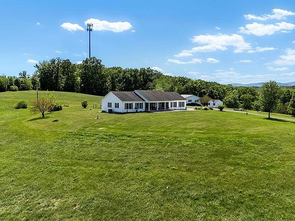 4th image of 112 Guernsey Ln