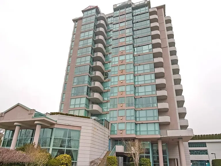 7500 Granville Ave #405 — Photo 1