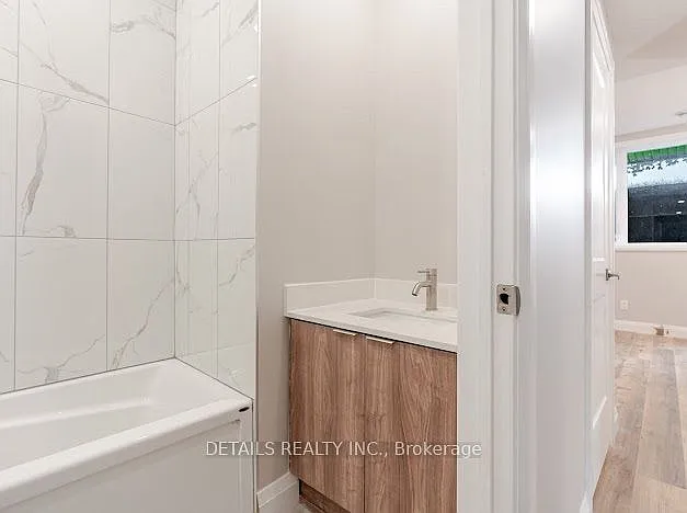 659 Donat St #B01 — Photo 16