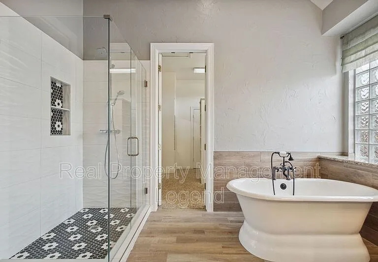 5004 Seville Ln — Photo 15