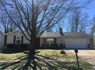 1374 Green Birch Dr, Fenton, MO