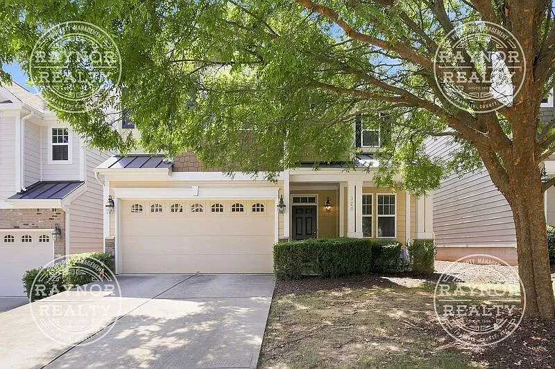 320 Hammond Oak Ln