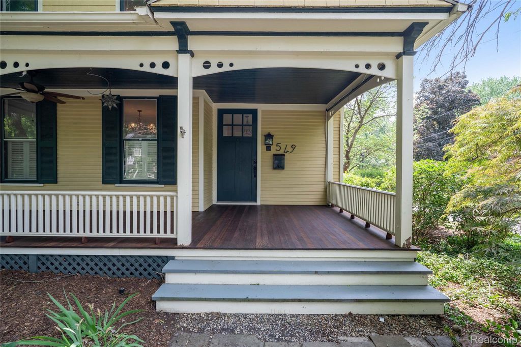 549 W Dunlap St, Northville, MI - View 2