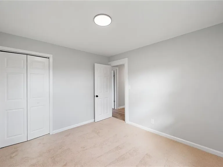 2810 Roanoke Ave — Photo 12
