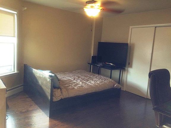 5th image of 3006 W Belmont Ave #2