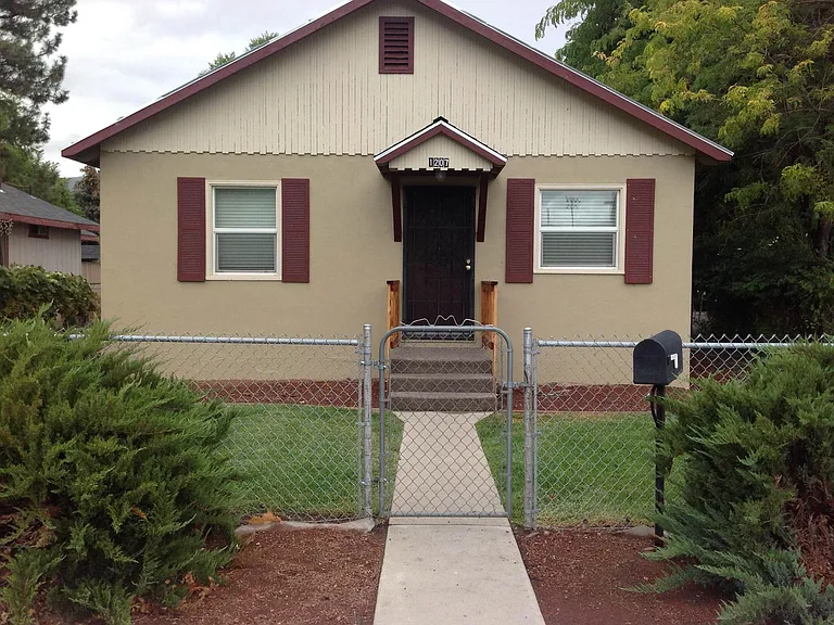 1207 North St — Photo 3