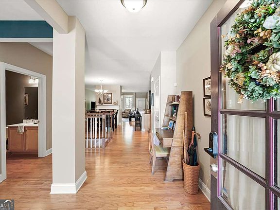 4th image of 114 Stoneybrook Dr
