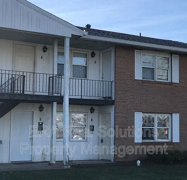 2001 Heritage Dr #5 — Photo 1