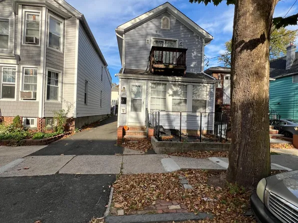 89 Ivy St, Kearny, NJ 07032
