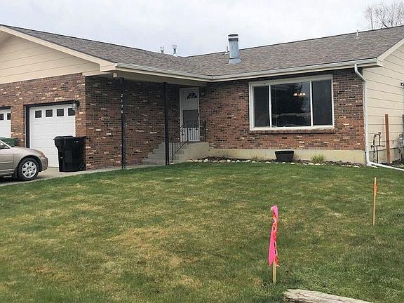 5th image of 2126 Lake Elmo Dr