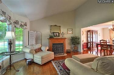 4th image of 152 Seaward Way