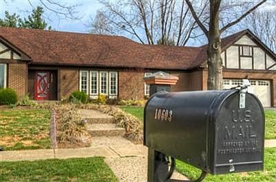 3rd image of 10603 Kinross Ct