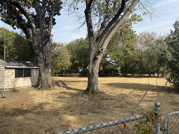 2nd image of 617 E Union Bower Rd