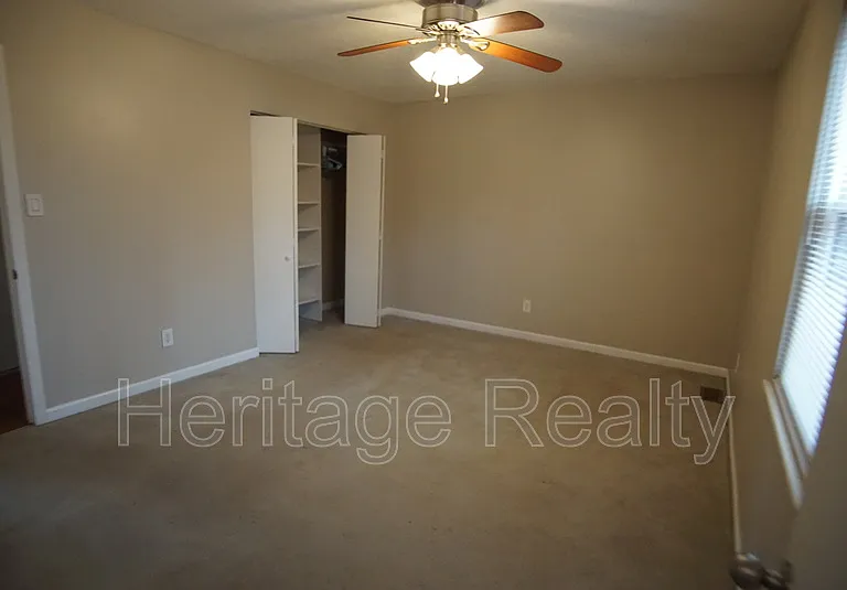 6209 Bryan Ln — Photo 20