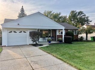 1230 Ranchland Dr, Mayfield Heights, OH 44124