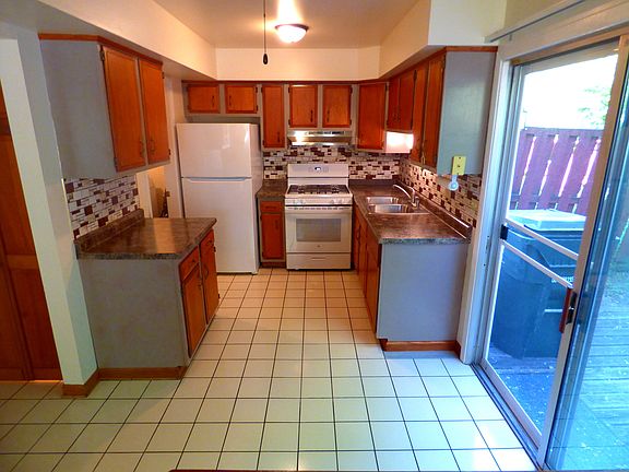 5th image of 1799 Marquette Ln