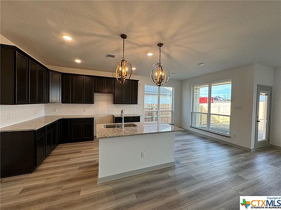 4th image of 5504 Cascada Dr