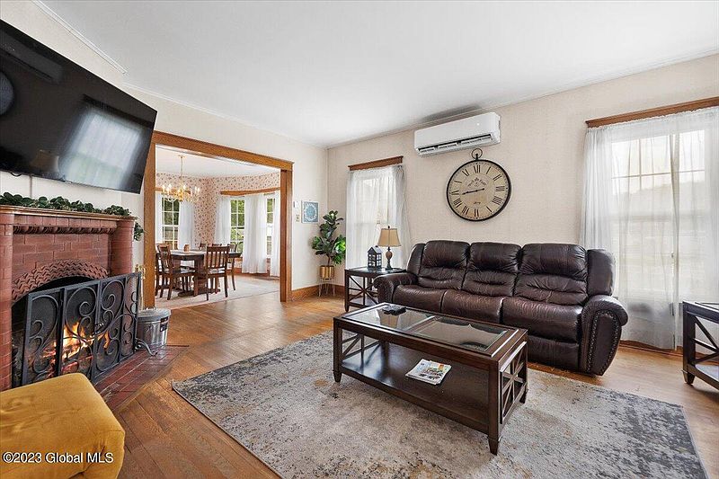 5th image of 7 Library Avenue