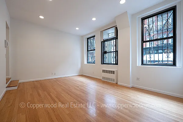 Rented by Copperwood Real Estate | media 10