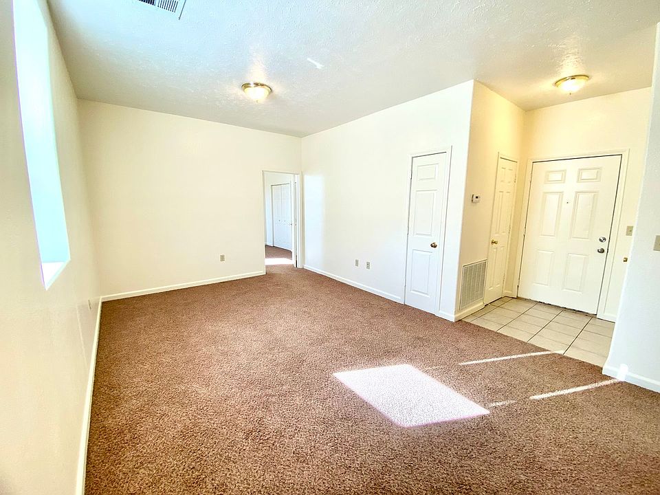 1st image of 706 9th Ave APT 2