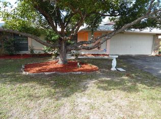 6936 Bottlebrush Dr, Port Richey, FL 34668
